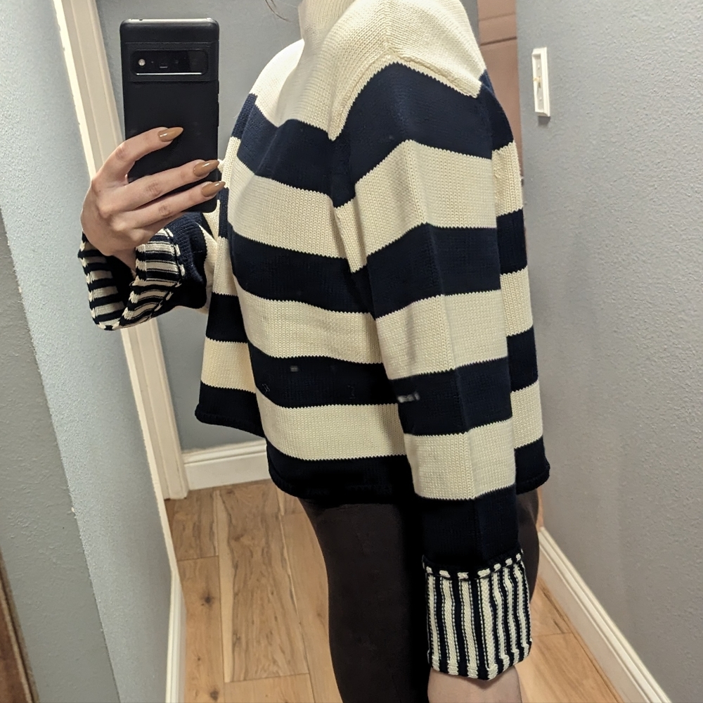 Sweater - Picture 6 of 8